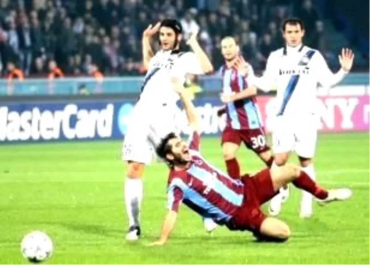 İşte Avni Aker\'de İlk 11\'ler