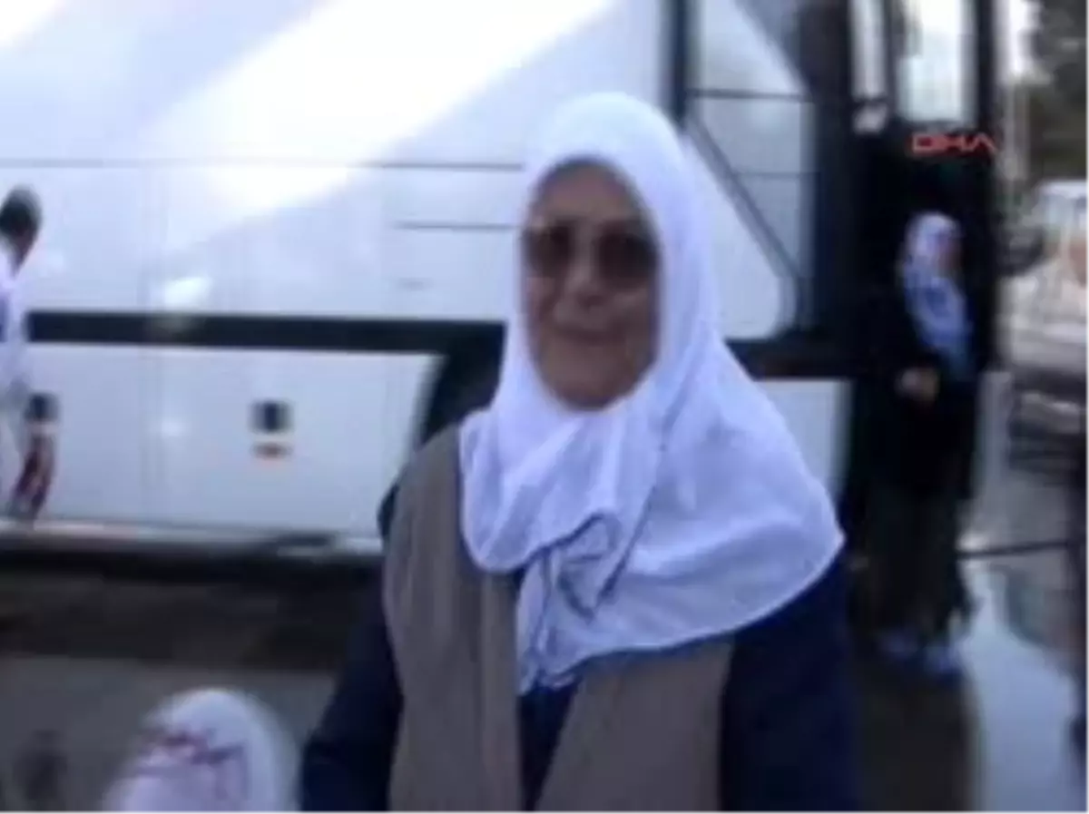 Antalya Ek Depremzedelerin Antalya\'ya Kaçışı Devam Ediyor