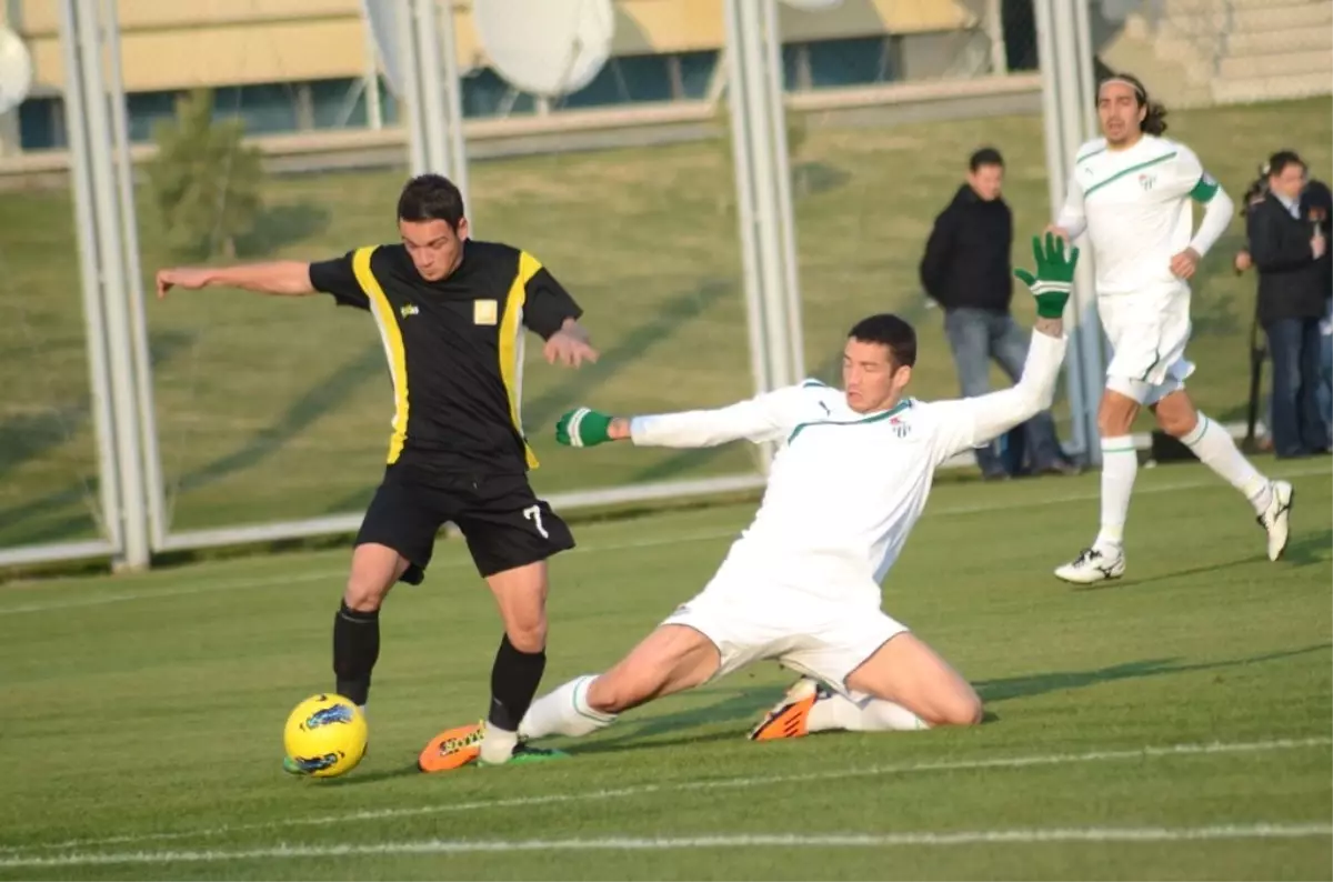 Bursaspor-Oyak Renault: 3-0 (Hazırlık Maçı)