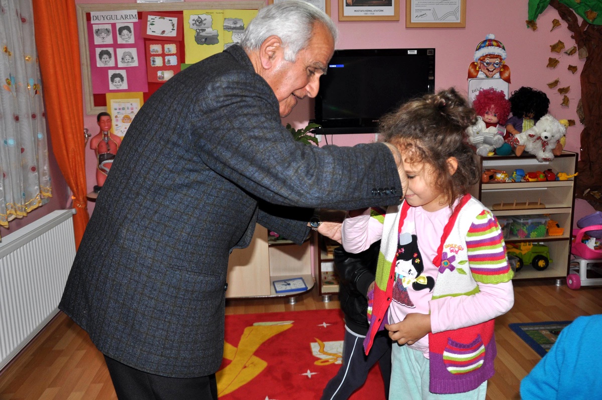 Emekli Öğretmen, Anaokulu Yaptırdı