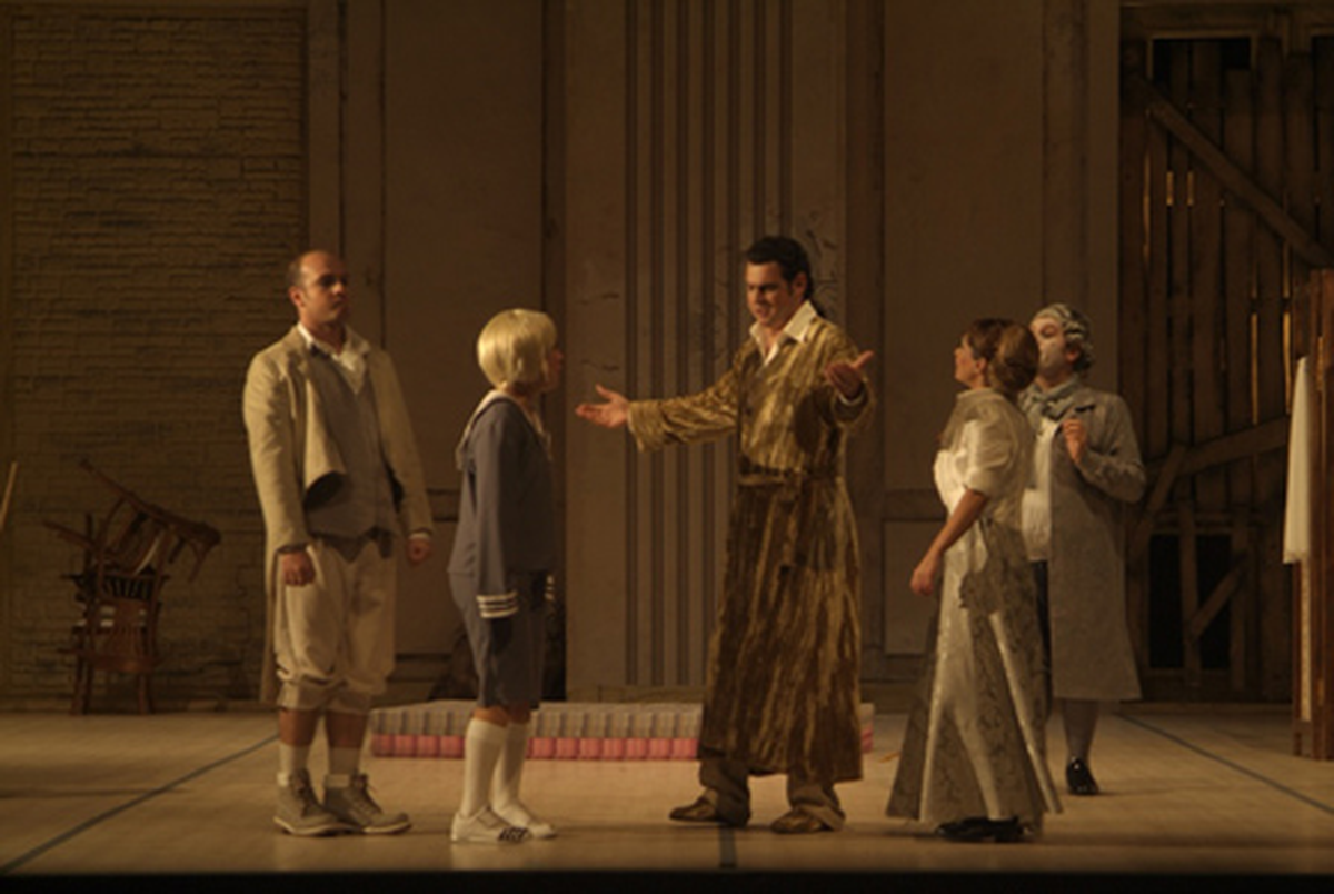 Komik Opera 'Figaro'nun Düğünü' Sahnede