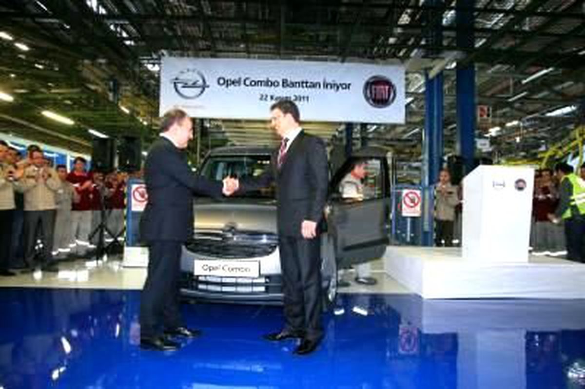 Tofaş ve Opel Ortaklığıyla Bursa'da Üretilen Yeni Combo Banttan İndi