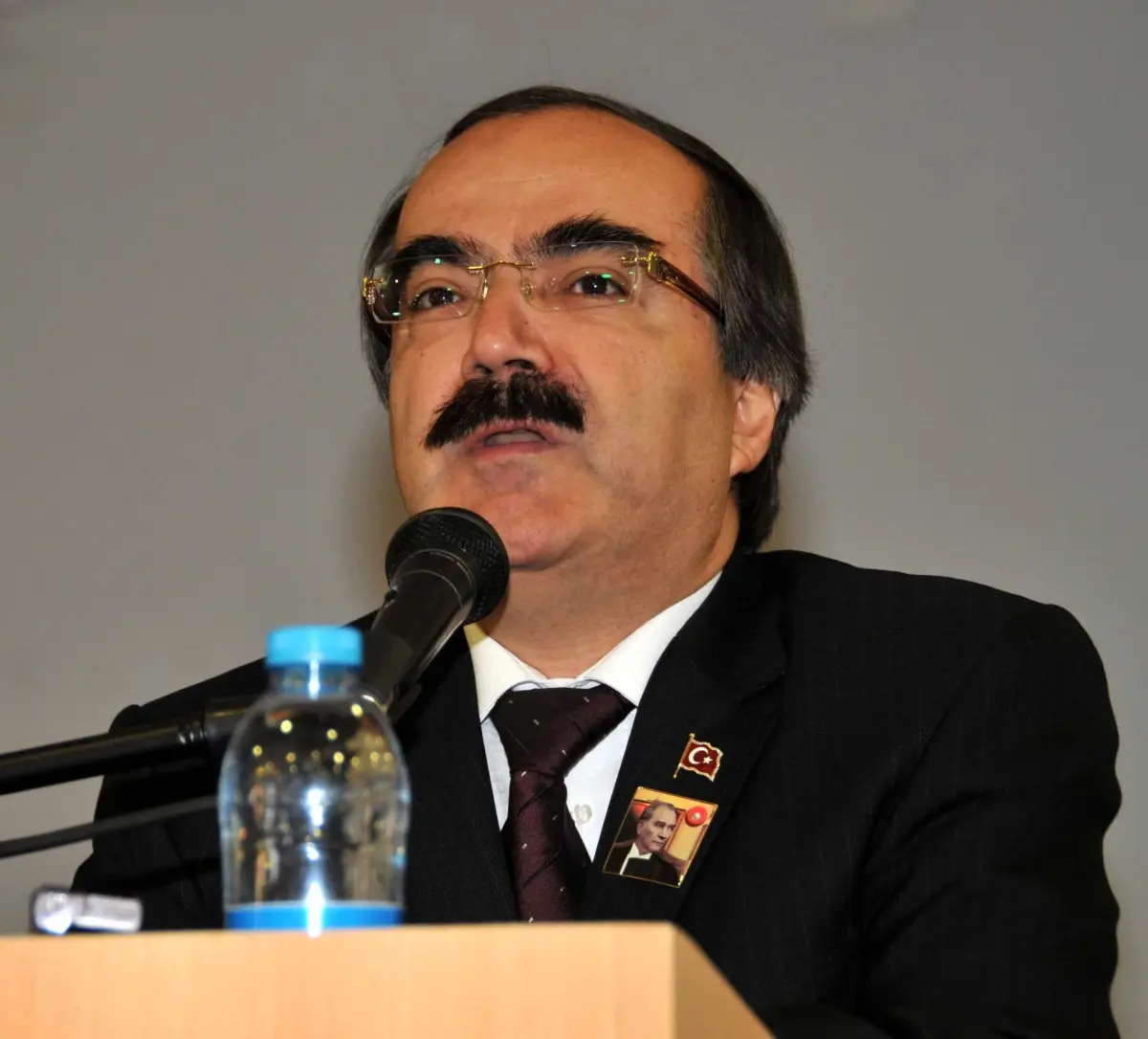 Adana Valisi Çoş: Mühendis ve Mimarlara Öğretilenlerin Uygulanmasında Sorun Var