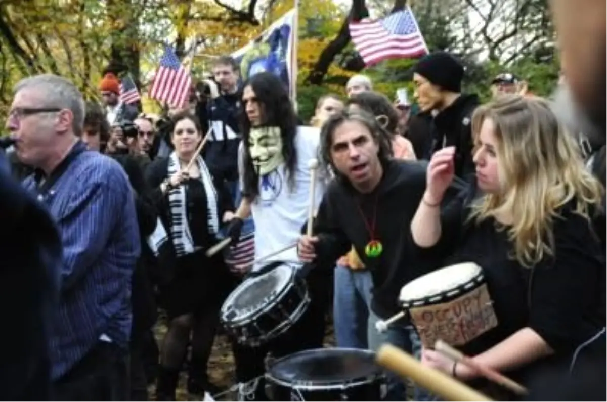 Wall Street Protestocuları Albüm Yapıyor