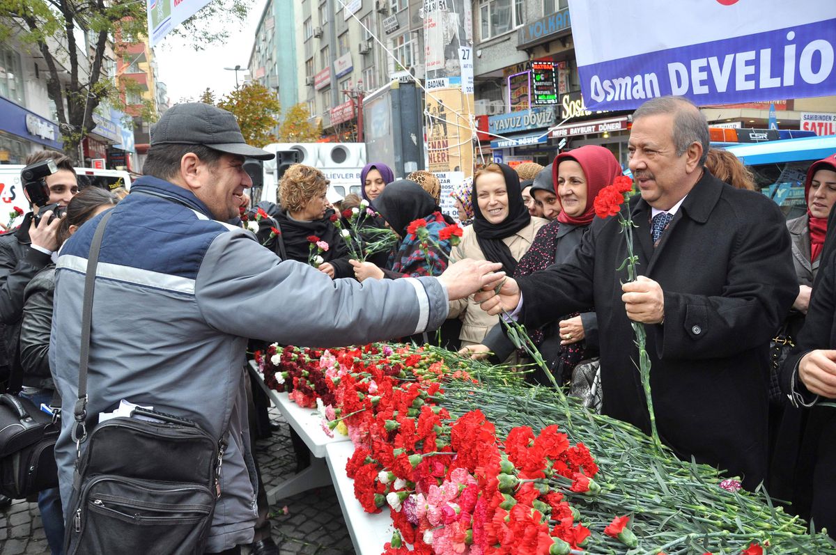 Kadına Şiddete Hayır Çiçeğe Evet