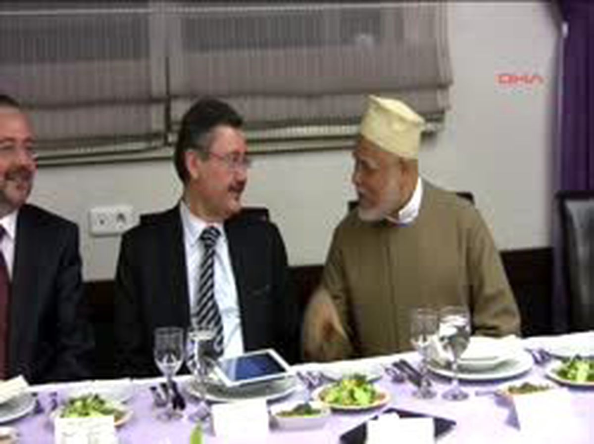Melih Gökçek İslam ve Terör Yan Yana Anılamaz