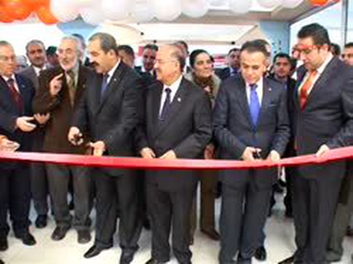 Tekzen 76'ıncı Mağazasını Sivas'a Açtı