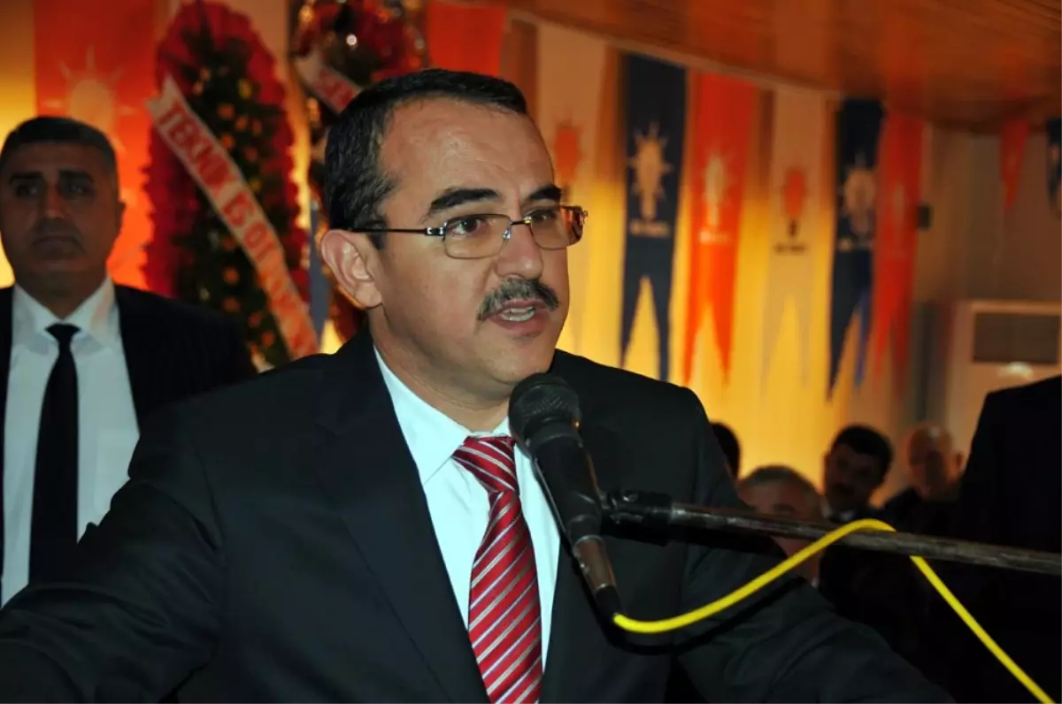 Adalet Bakanı Sadullah Ergin Van'da