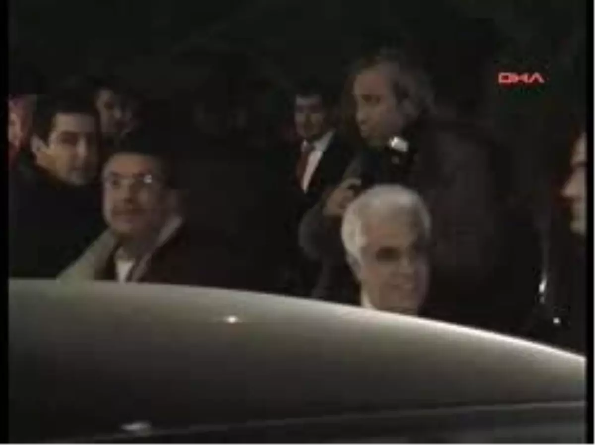 İzmir 2 15 Kişi Tutuksuz Yargılanmak Üzere Serbest Bırakıldı İzmir Büyükşehir Belediyesi Operasyonunda 19 Kişi Daha Adliyeye Sevk Edildi" Haberine Ek