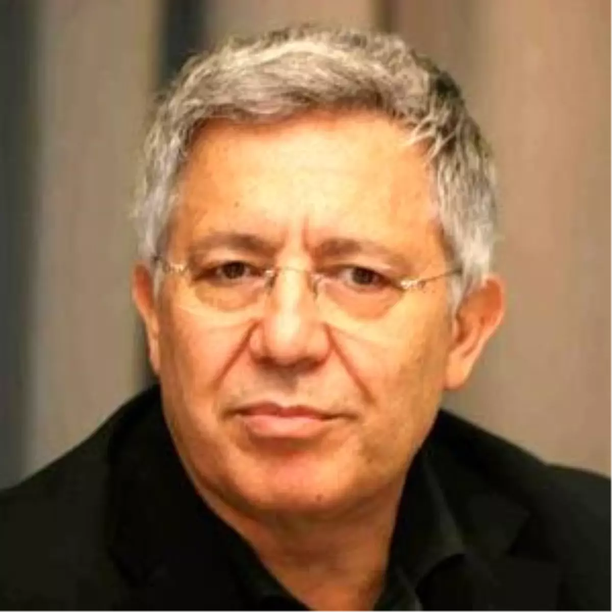 Livaneli: Irkçılık, Dünyanın Her Yerinde Lanetlenmeli