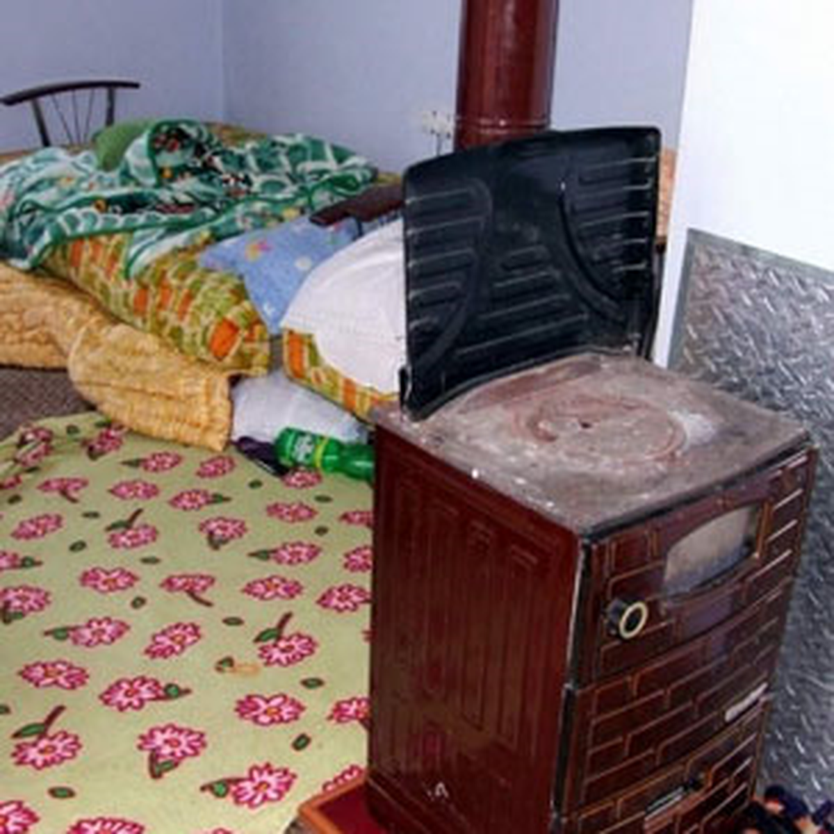 Sobaya Döktüğü Tiner Parlayınca Yanarak Öldü