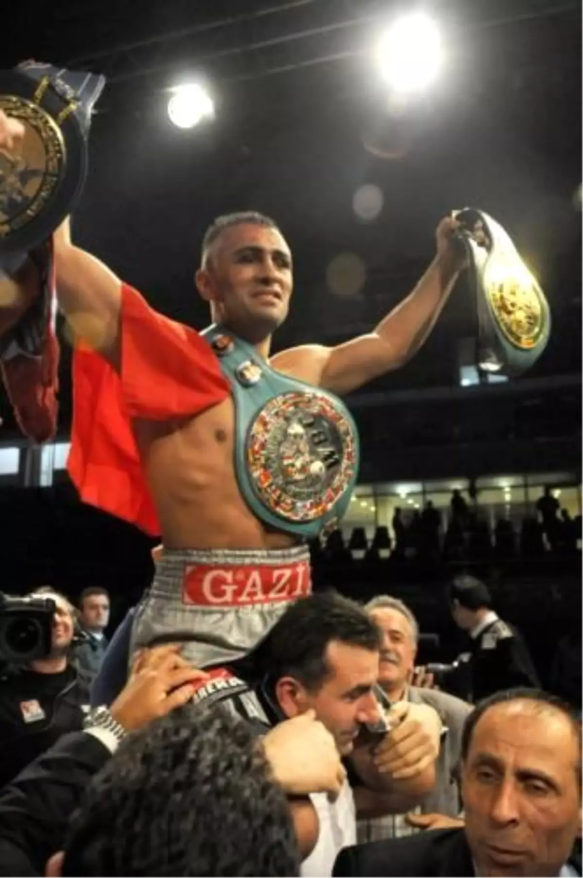 Selçuk Kemeri Yine Bırakmadı

