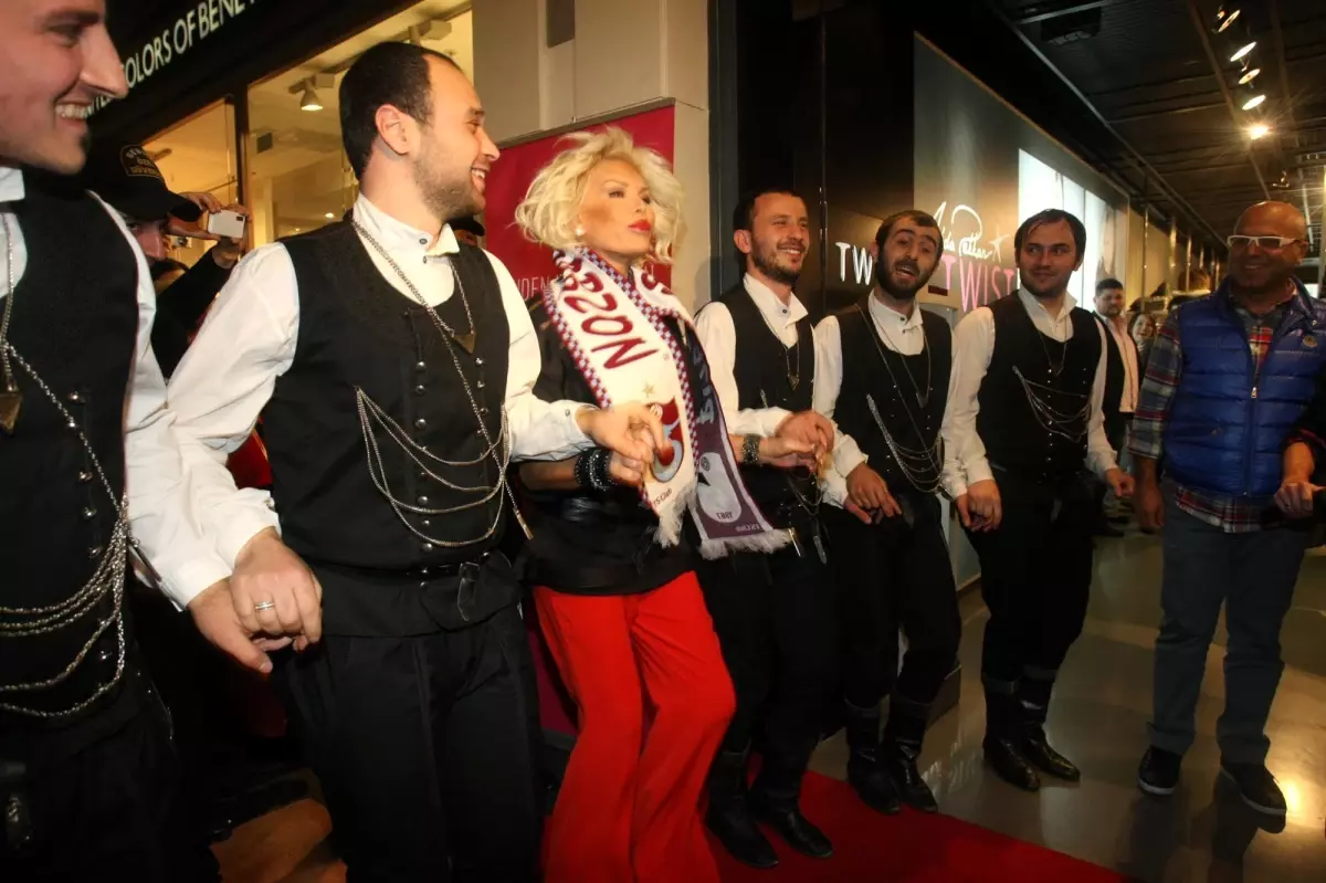 Süper Star Ajda Pekkan Trabzon'da Horon Tepti