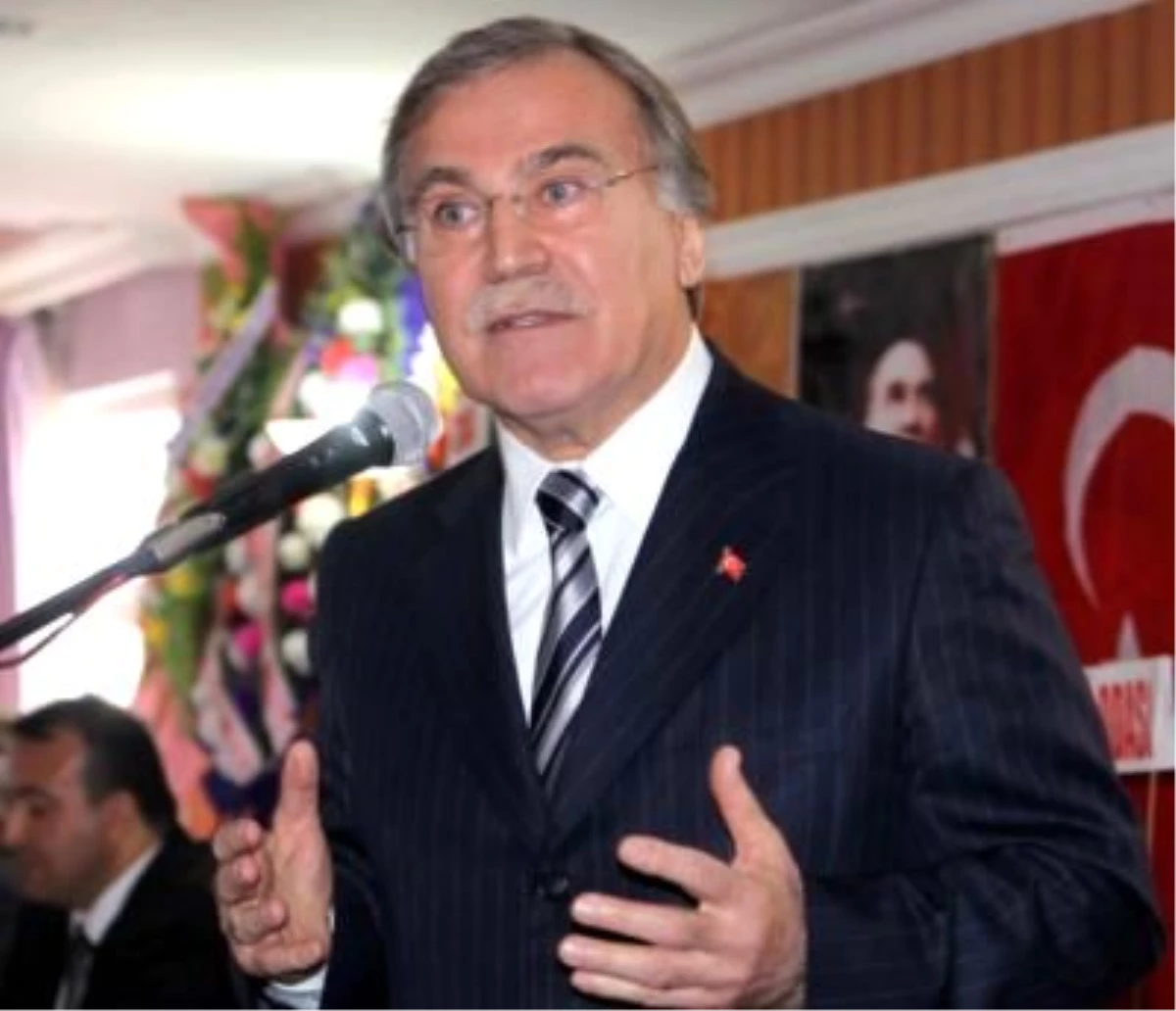 CHP, Atatürk\'ü Küçültüyor