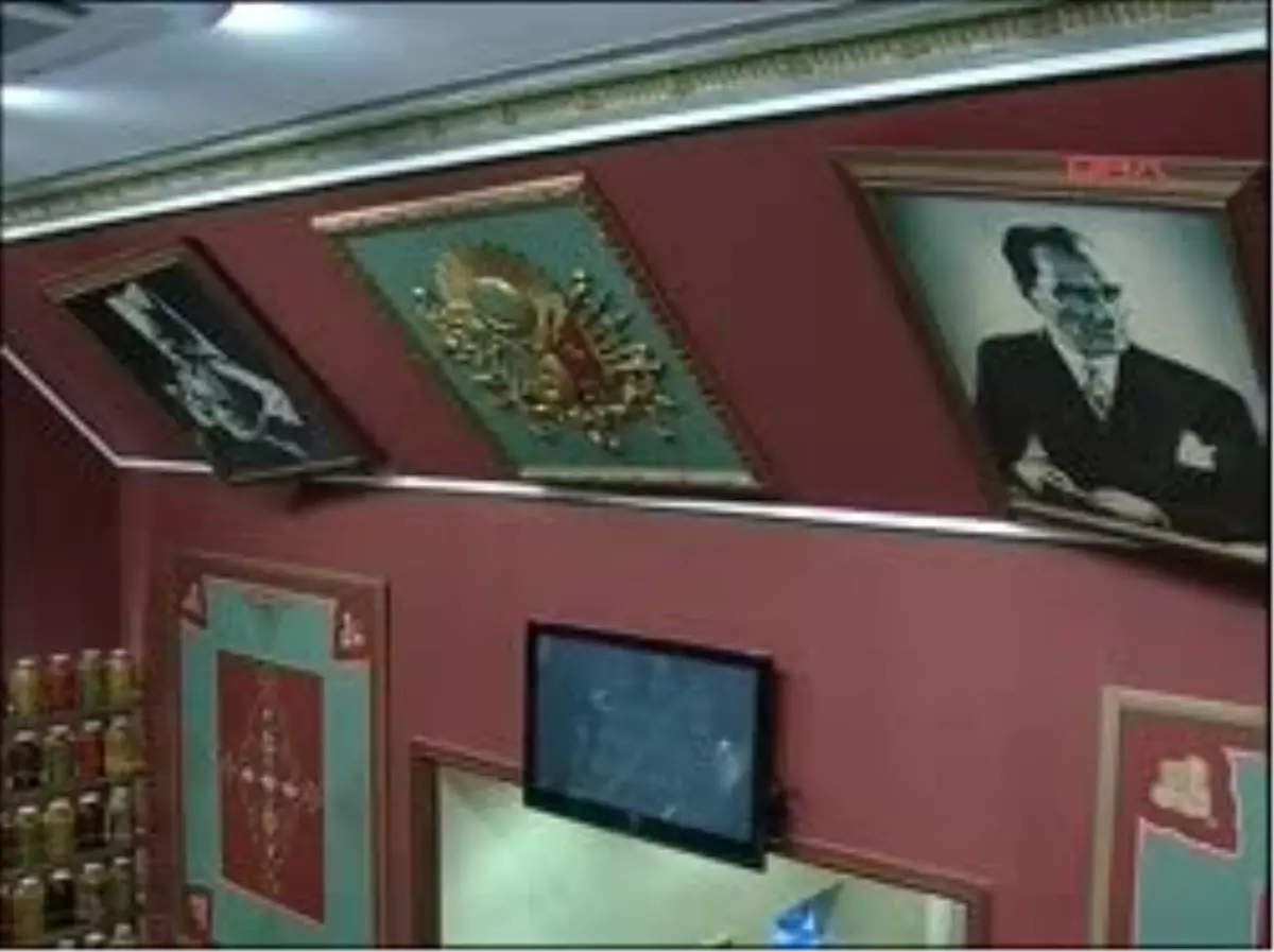 Osmanlı Hanedan Üyeleri Yemekte Biraraya Geldi