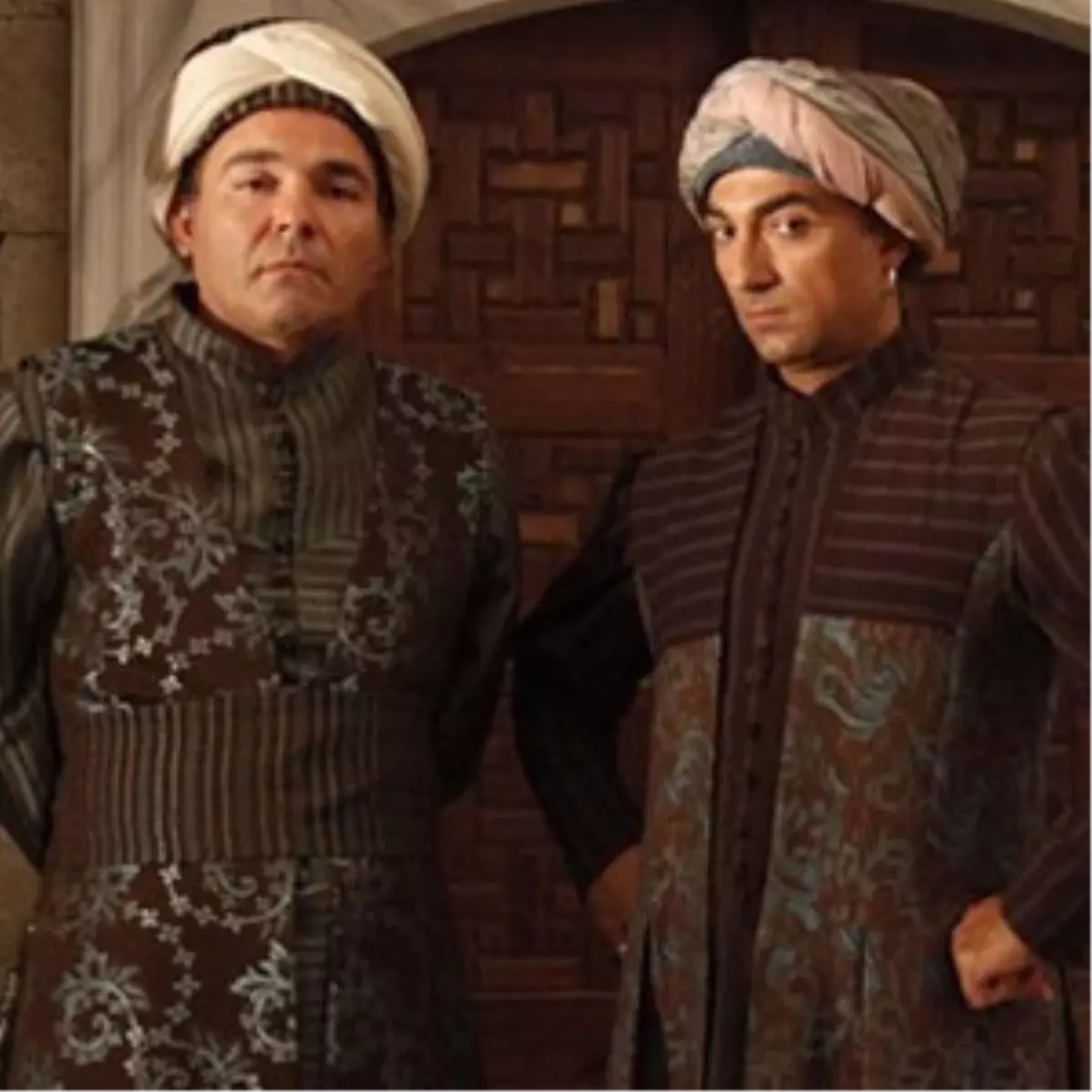 Sümbül Ağa Saray Aldı