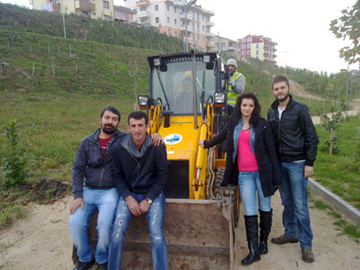 Üniversiteliler Kaşkaldere'de Ağaç Dikti