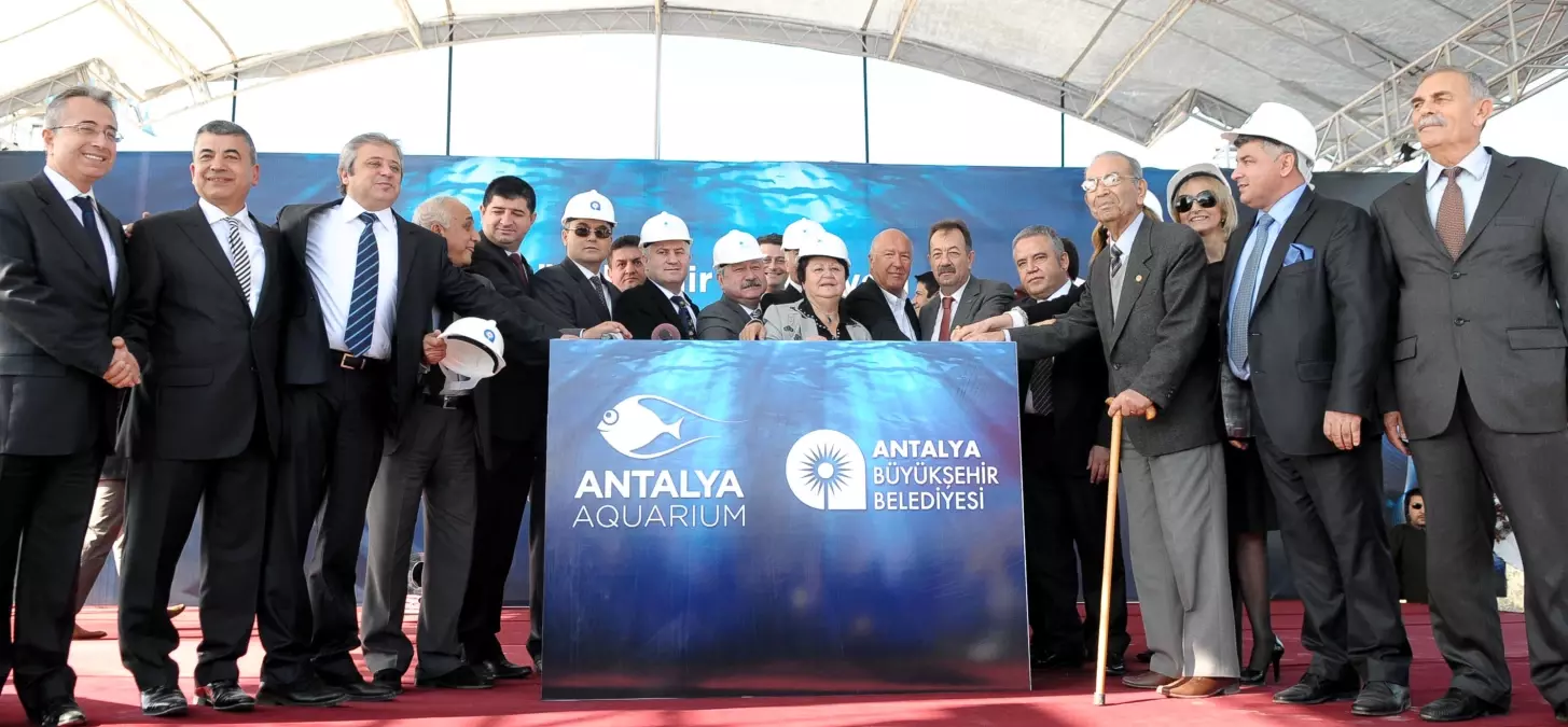 Avrupa\'nın İkinci Büyük Akvaryumunun Temeli Antalya\'da Atıldı