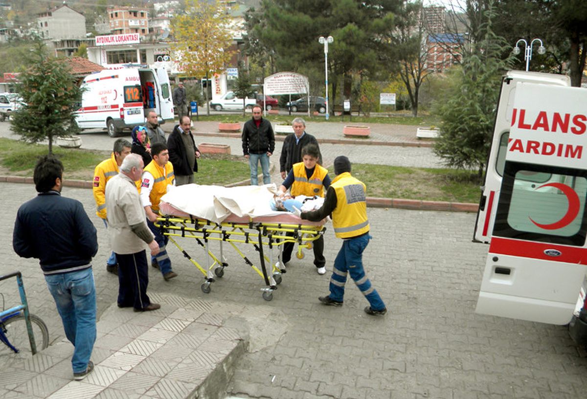 Hac Dönüşü Kaza; 2 Ölü, 8 Yaralı