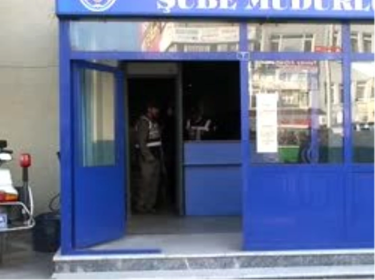 Sipariş Üzerine Tır ve Kamyon Çalan Çete Polisin Takibi Sonucu Çökertildi