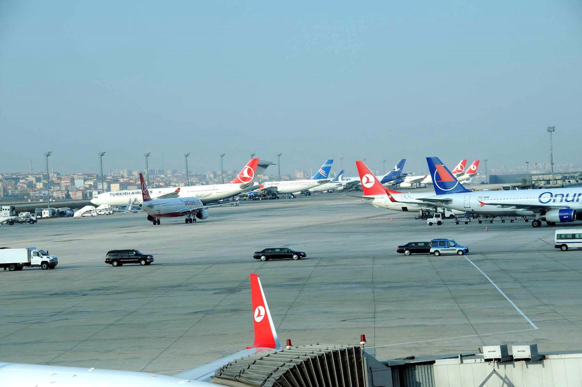ABD Başkan Yardımcısı Joe Bıden'ın Bineceği Araçlar Geldi