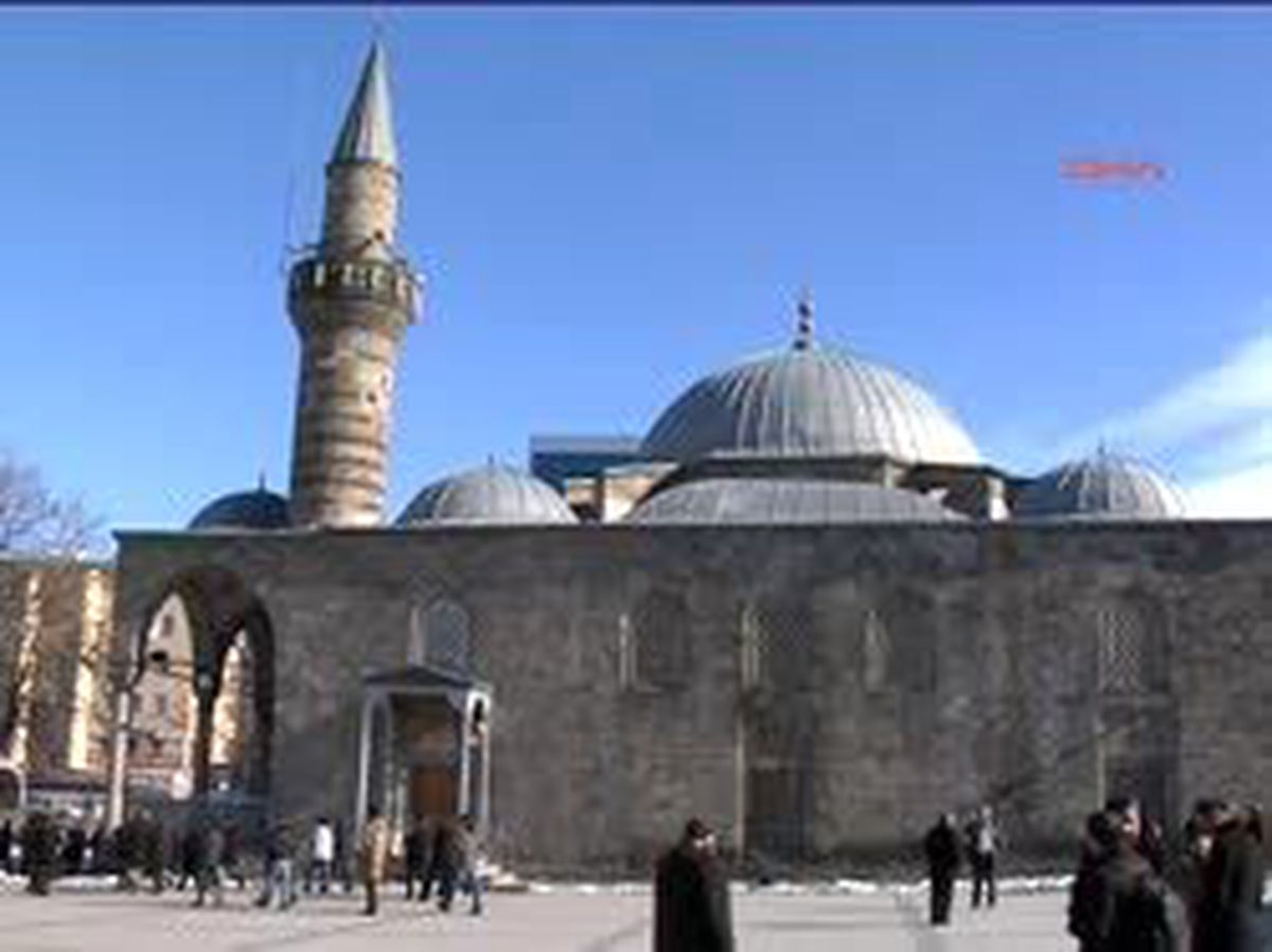 Gönül Öğretmen Toprağa Verildi