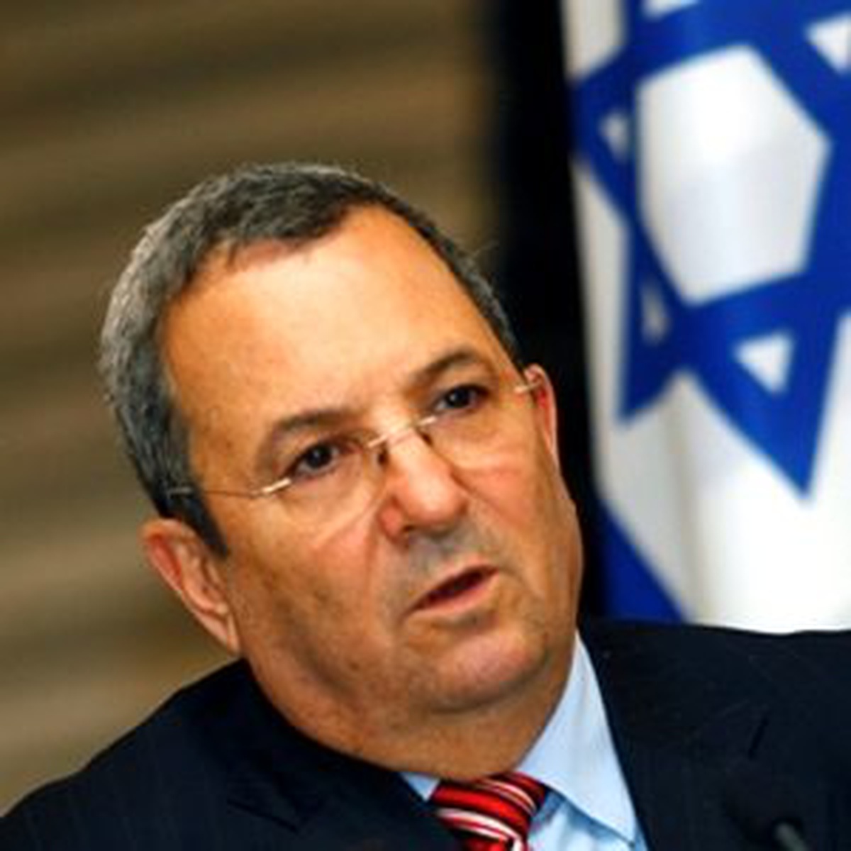 Barak: İran'a Saldırmayı Düşünmüyoruz