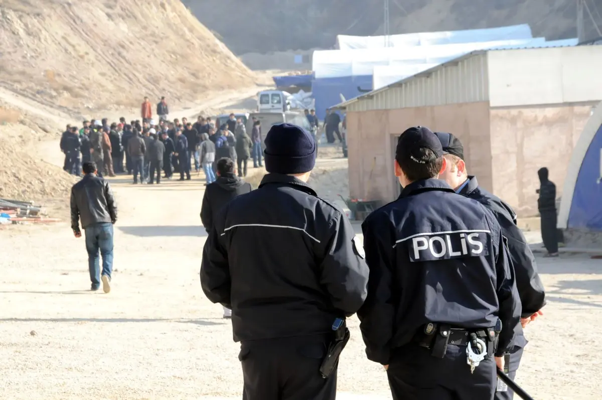 İnşaat İşçileri Kavga Etti: 2 Yaralı