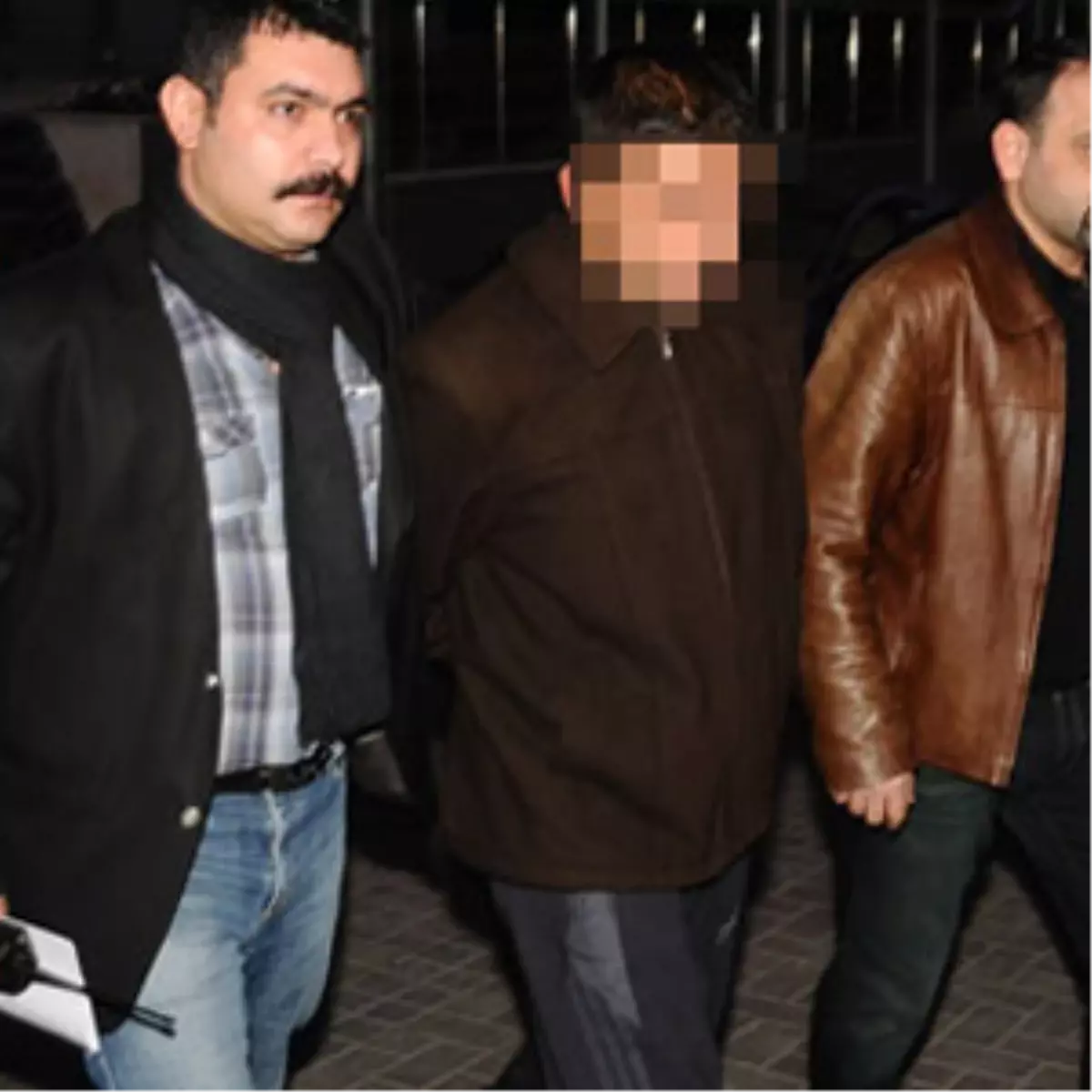 3\'ü Polis 7 Kişiyi Yaralayan Sanık: \'cezaevinde Karnıma Pil Yerleştirildi, Uçmaya Başladım\'