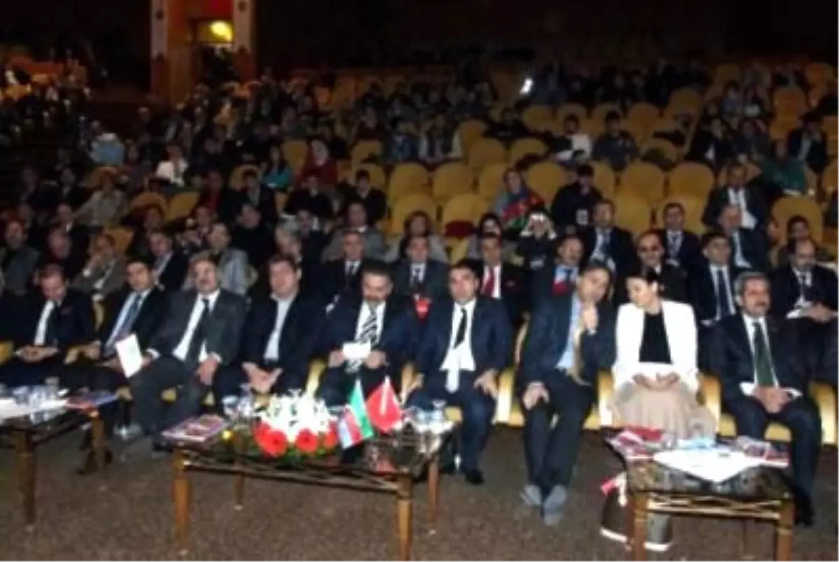 Azeri Milletvekili Paşayeva: Türkiye ile Azerbaycan Arasında Problem Yok