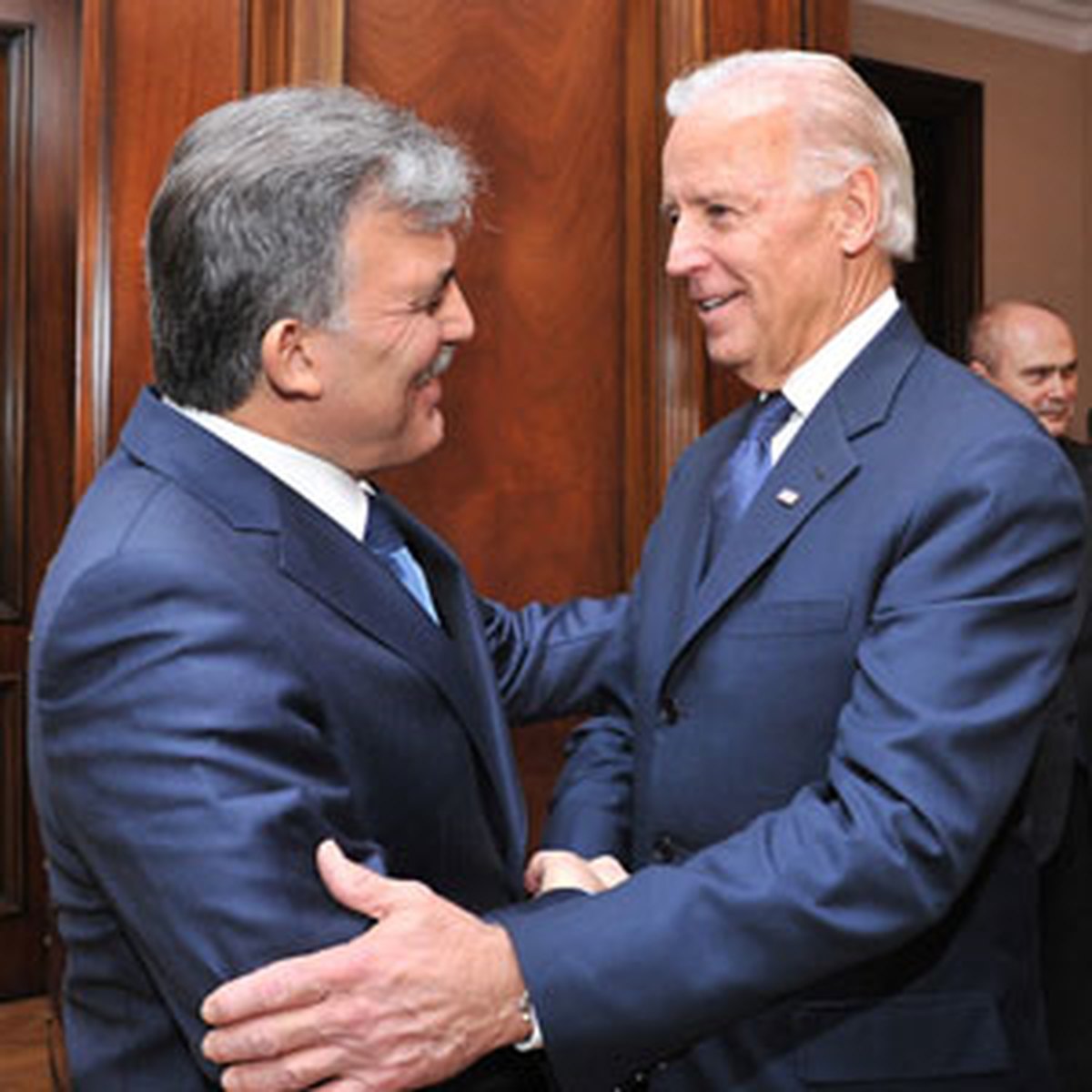 Gül Biden ile Görüştü