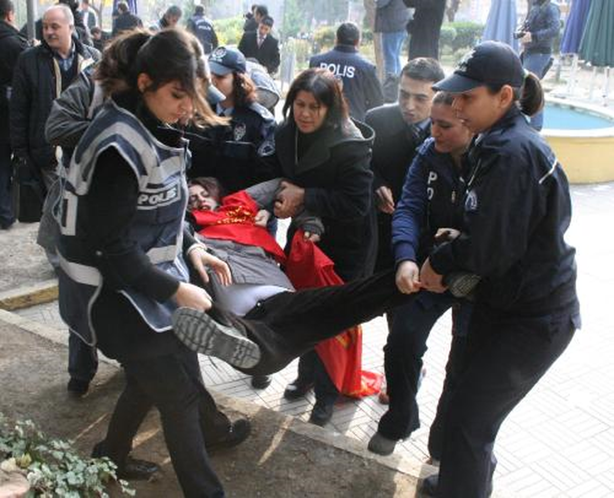 İzmit'te Füze Kalkanı Protestosuna 18 Gözaltı