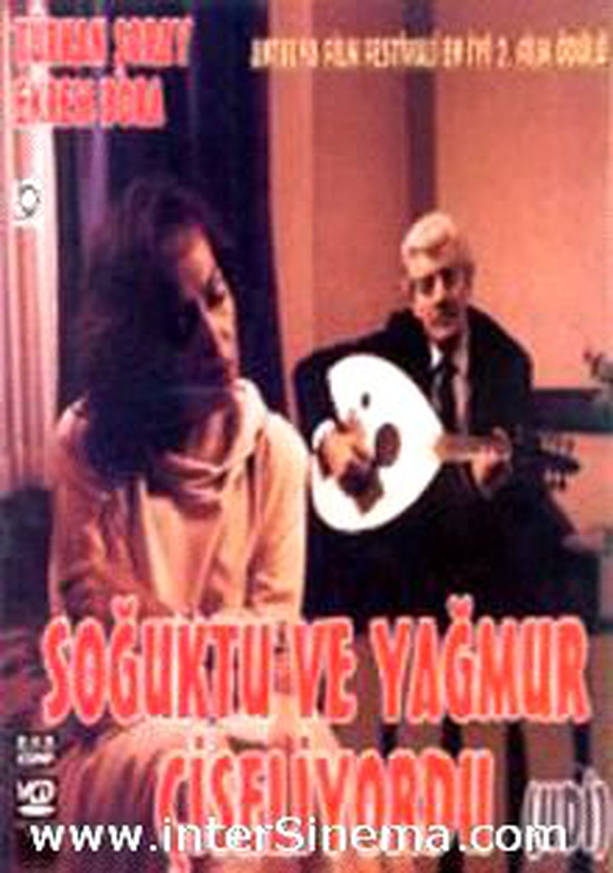 Soğuktu Ve Yağmur Çiseliyordu Filmi