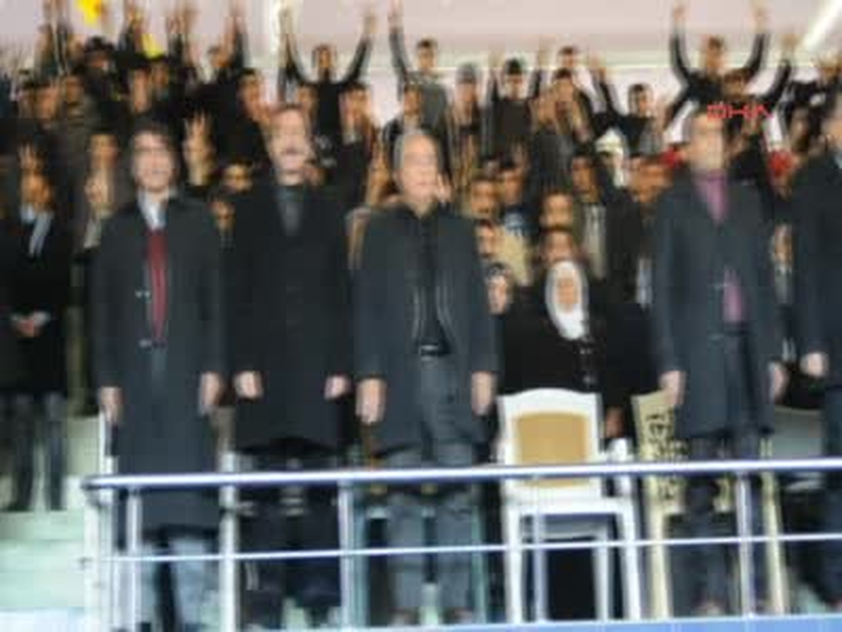 BDP'li Sırrı Sakık, Seyit Rıza'yı Anlatırken Göz Yaşlarını Tutamadı