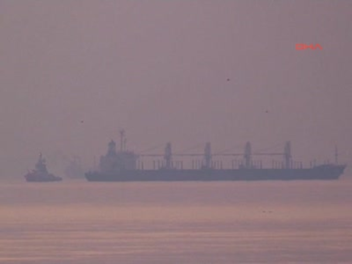 Çanakkale Boğazı'nda Gemide Yangın Çıktı