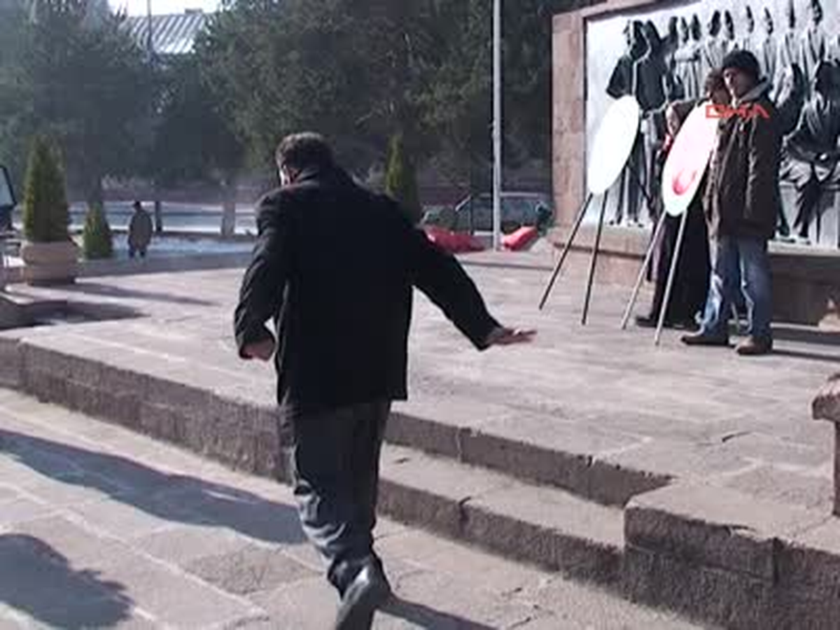 Engellileri Soğuk Değil İlgisizlik Üşüttü