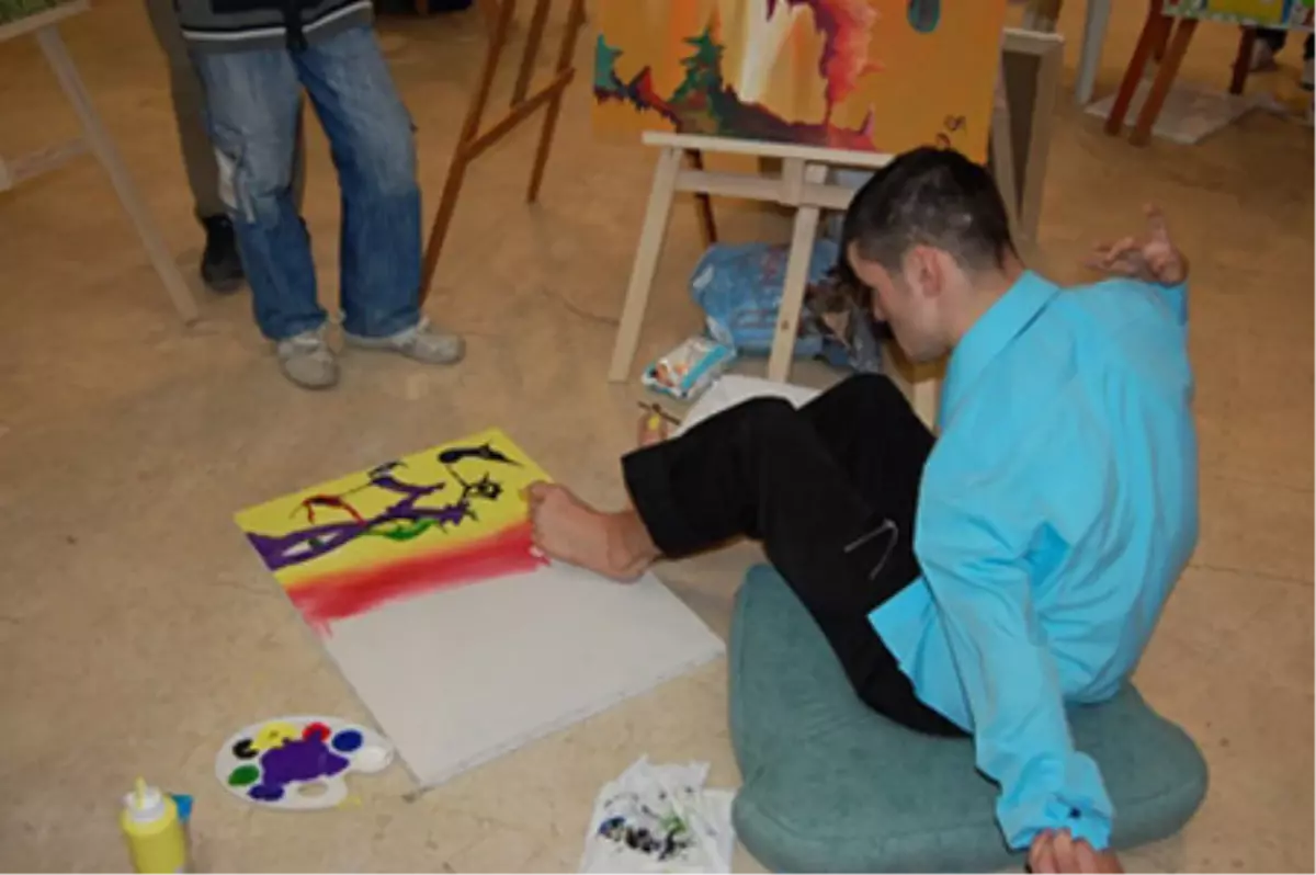 Sancaktepe\'de Fırçalar Engel Tanımadı