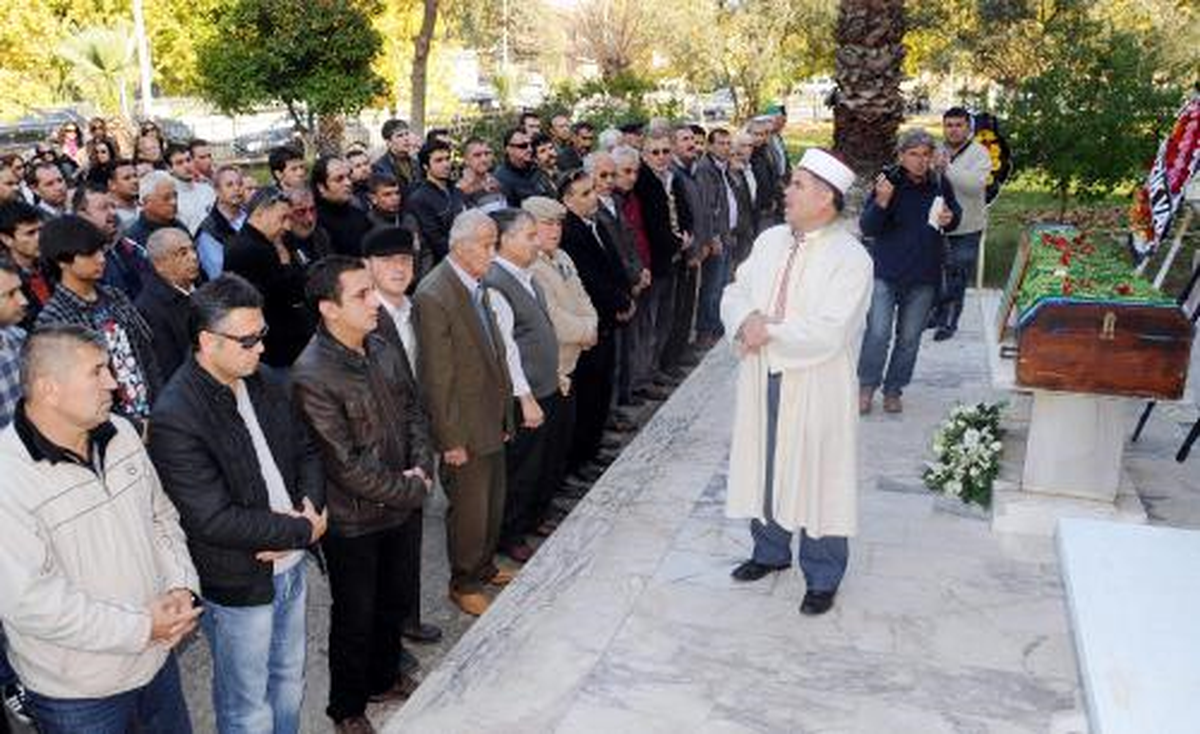 'viyolonselin Dahi Çocuğu' Fethiye'de Toprağa Verildi