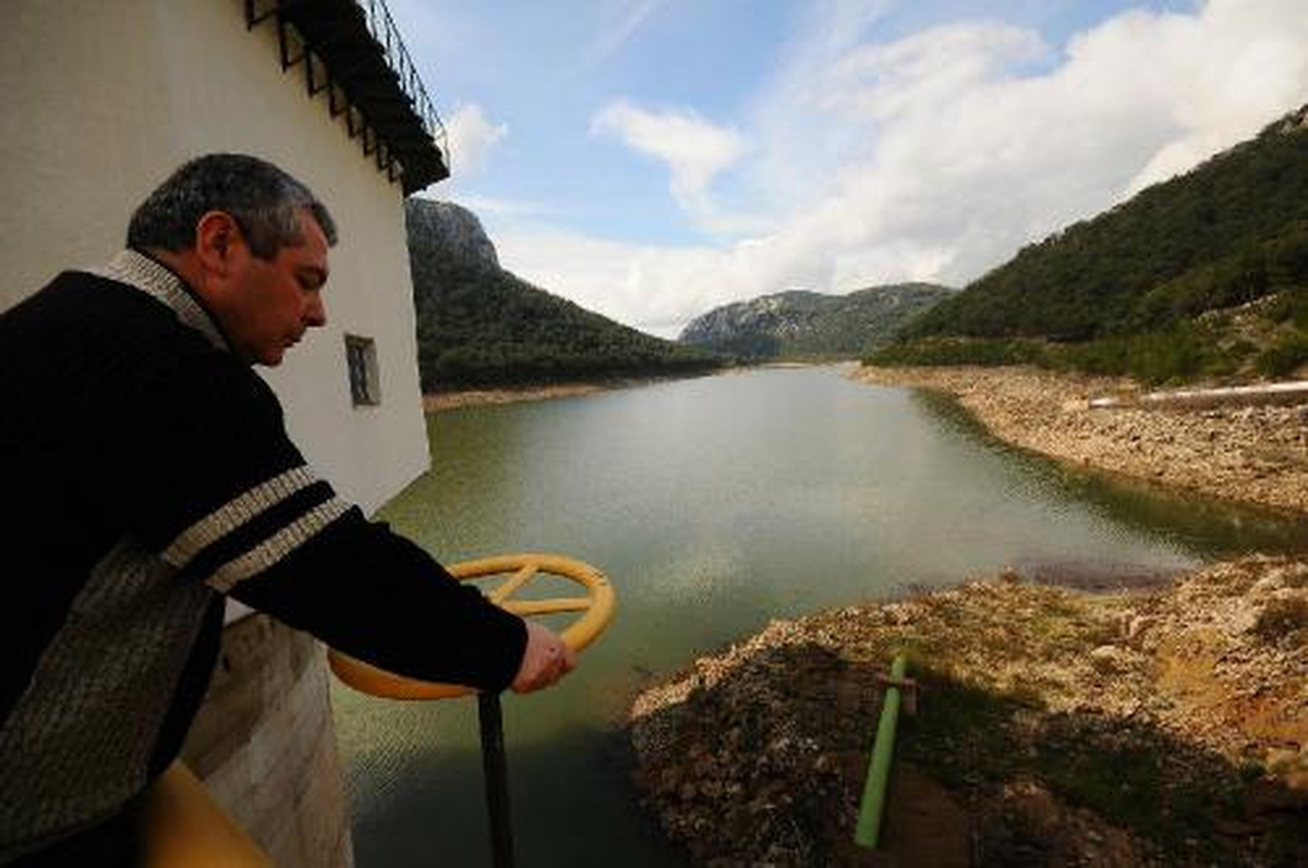 Yağmur Yağmadı, İzmir'deki Barajlarda Su Seviyesi Yüzde 35'e Düştü