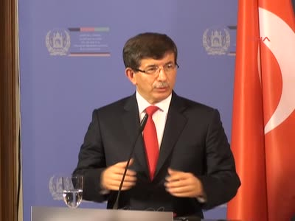 3 Davutoğlu: 'Tüm Bağlantılar Ortaya Çıkartılmalı'