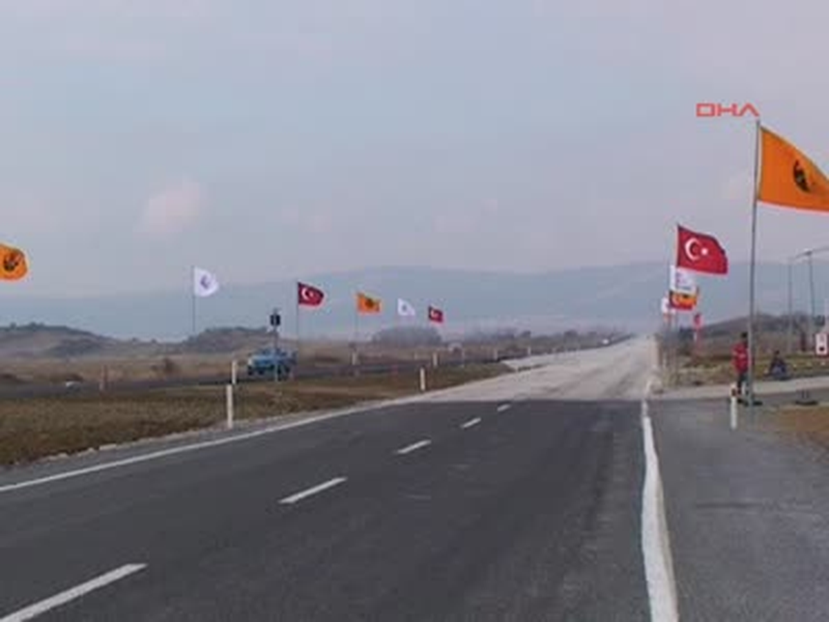 Bakan Yıldırım Makam Aracını Kullandı