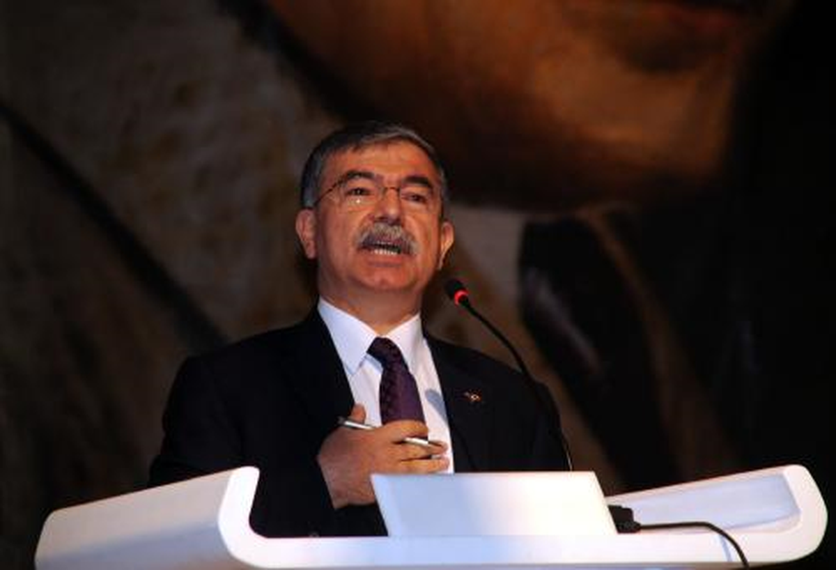 Bakan Yılmaz; En Büyük Görevimiz Özgürlükçü Bir Anayasa Hazırlamak