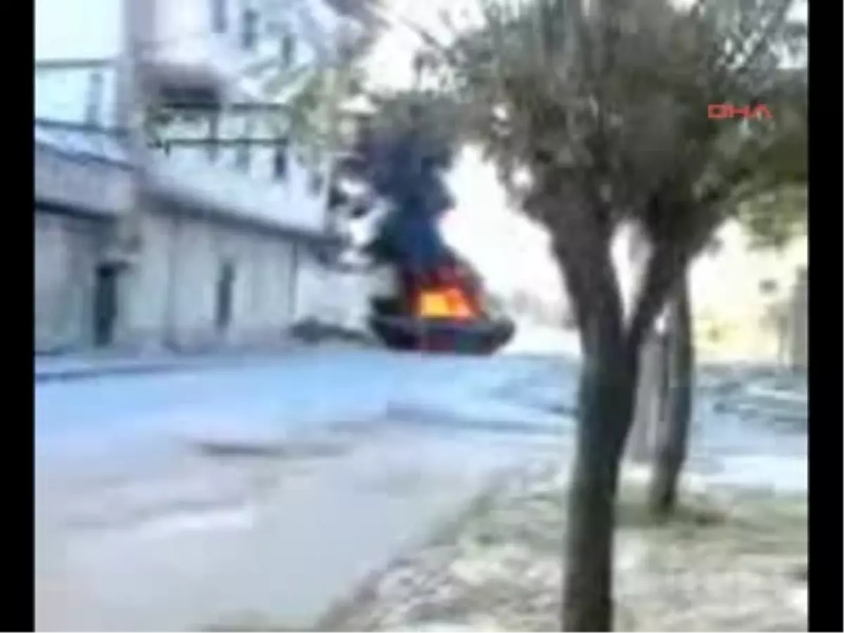 Esad\'ın Tankları Özgür Suriye Ordusu\'nun Hedefinde