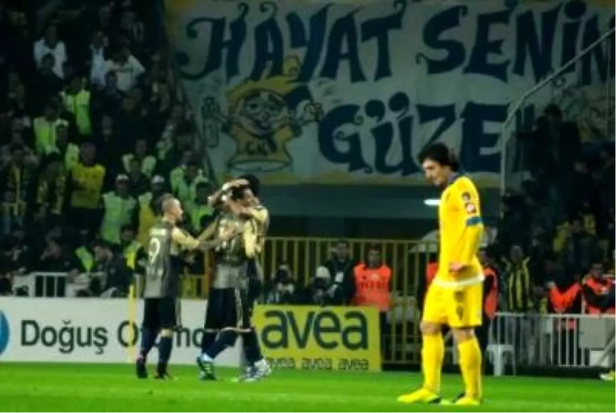 Fenerbahçe, Liderliğini Korudu