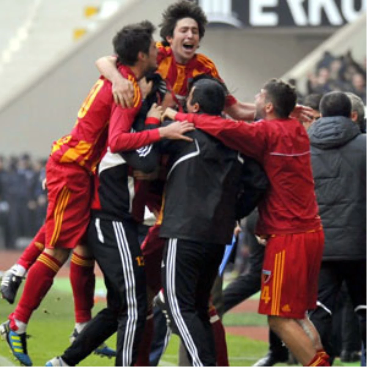 Kayserispor - İstanbul Büyüksehir Belediyespor: 1-0