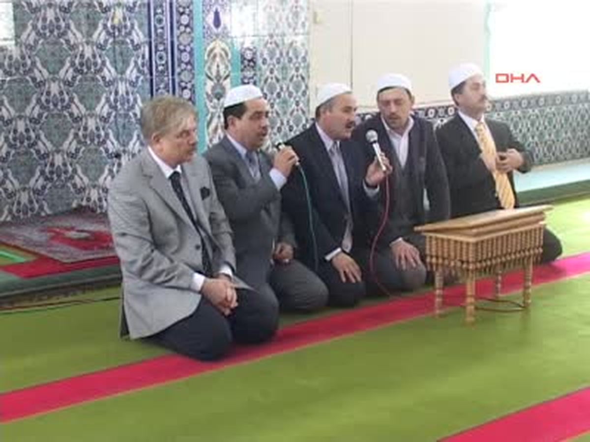 Çanakkale Vali Pilav Dağıttı