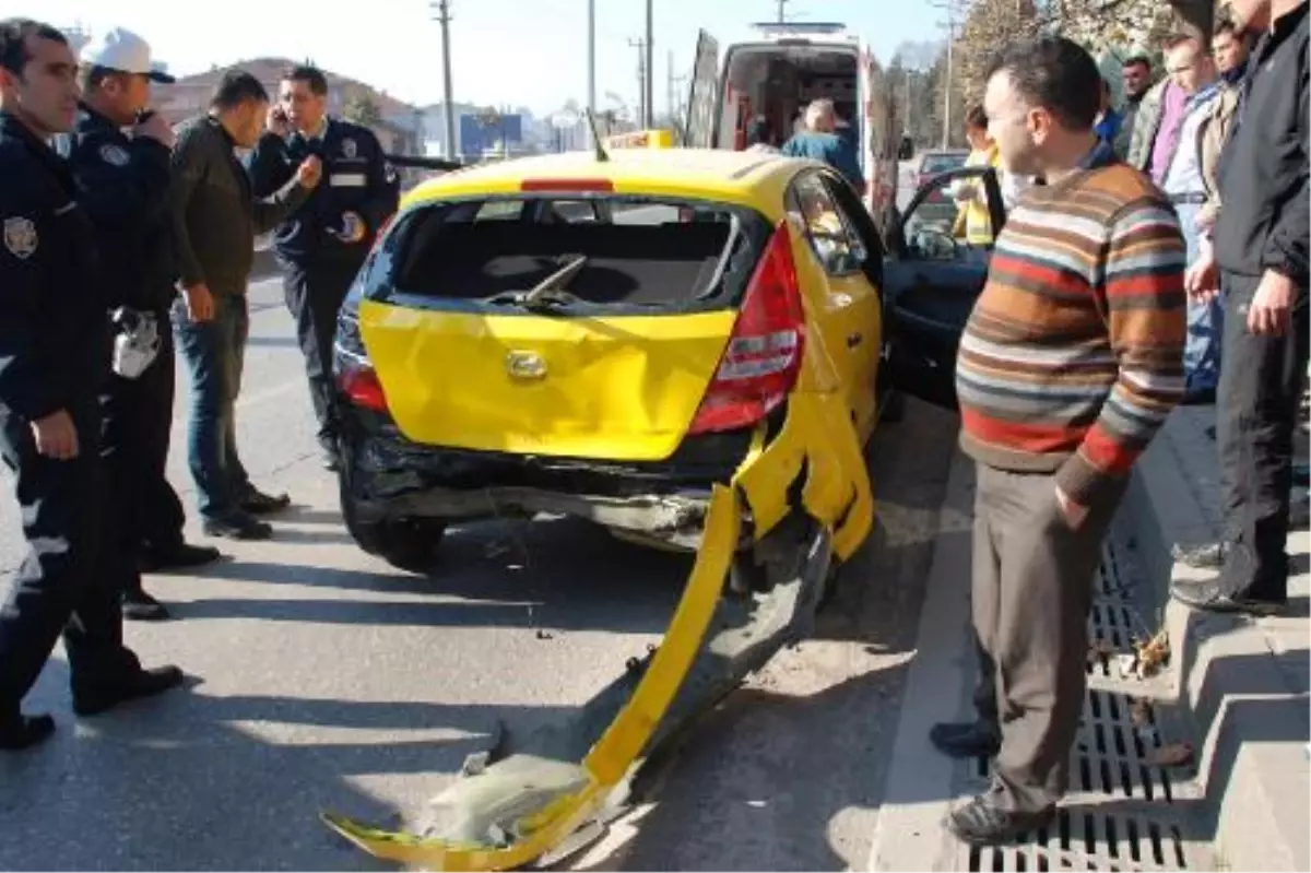 Ereğli\'de Kaza: 6 Yaralı