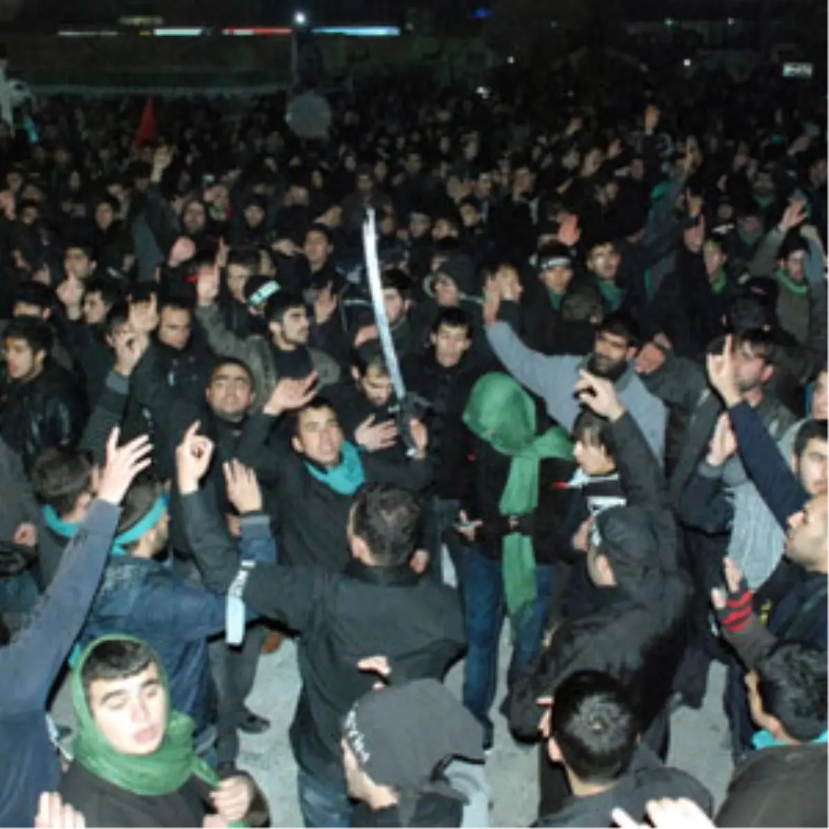 Hazreti Hüseyin\'in Şehit Edilişinin 1372. Yıl Dönümü