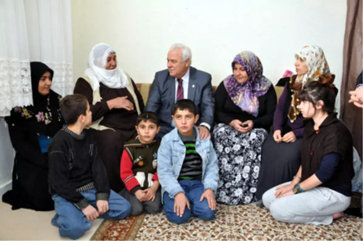 Lojmanlar Depremzede Ailelere Tahsis Edildi