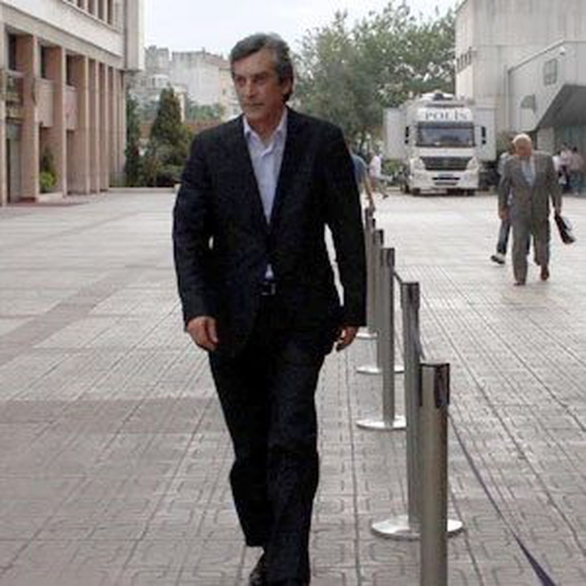 'Özaydınlı Yasaklı Değil'